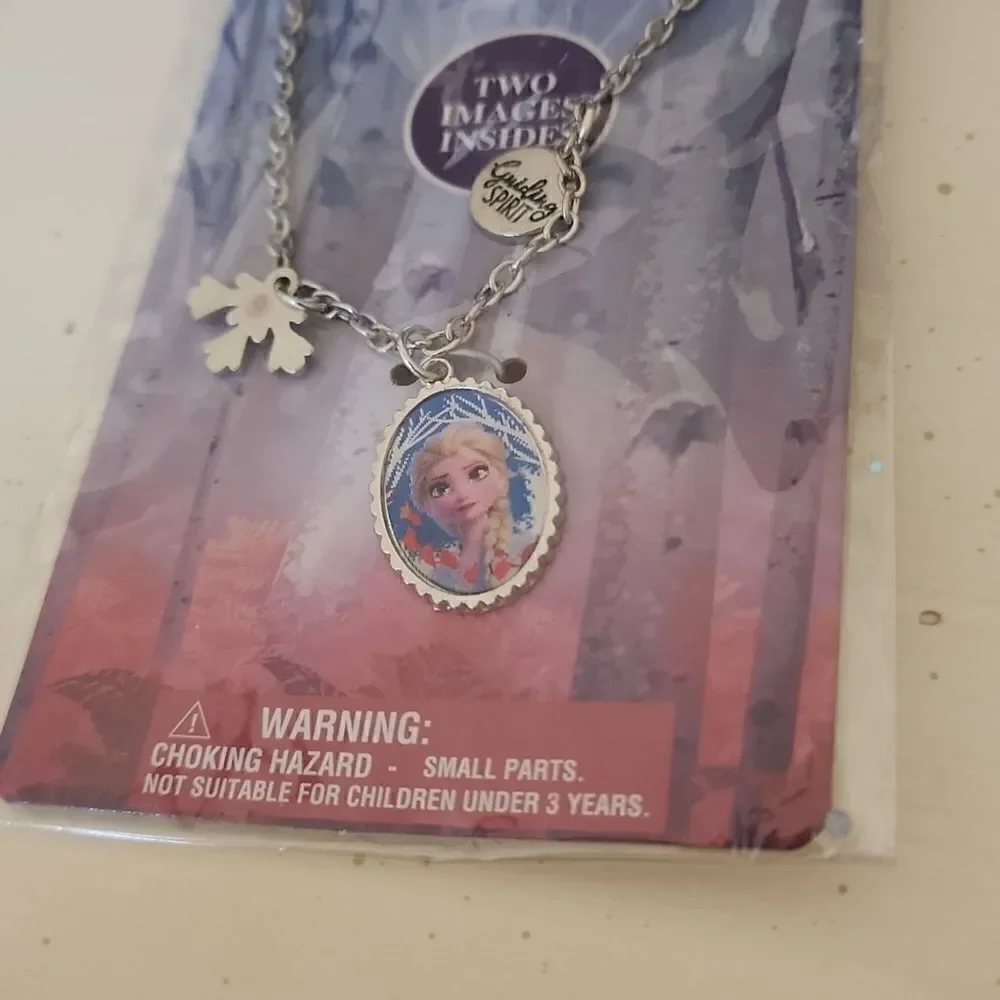 NEW Frozen II necklace and earrings